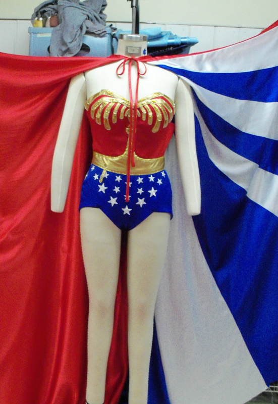 Wonder Woman Cosplay Costume With Cape 16091801